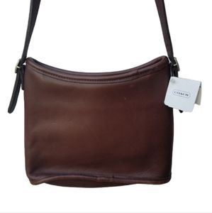 Vintage COACH Mambo hobo bag in mahogany brown glove-tanned leather. Year 2000.